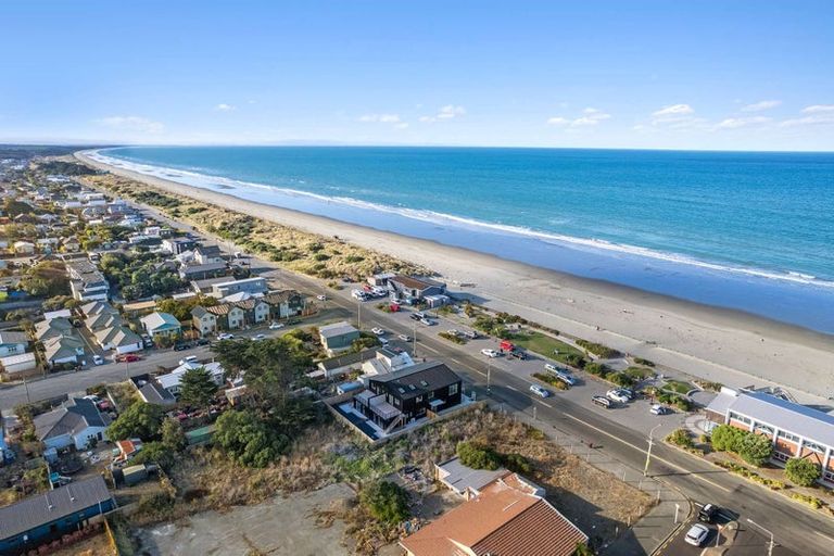 Photo of property in 85b Marine Parade, North New Brighton, Christchurch, 8083