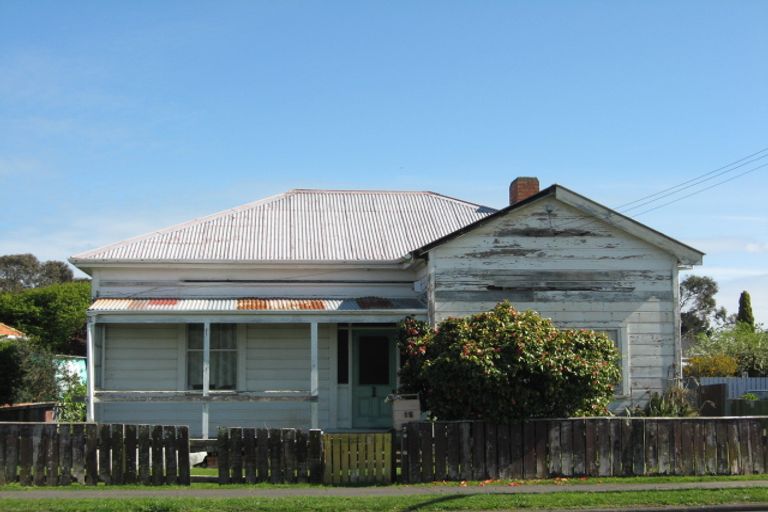 Photo of property in 15 Jackson Street, College Estate, Whanganui, 4500