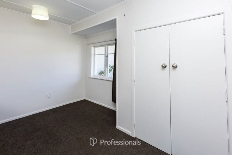 Photo of property in 21 Totara Park Road, Clouston Park, Upper Hutt, 5018