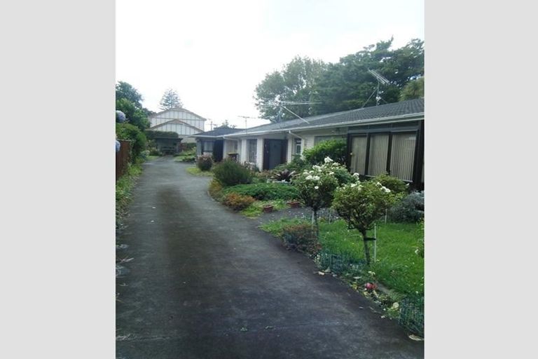 Photo of property in 2/10 Maunu Road, Papatoetoe, Auckland, 2025