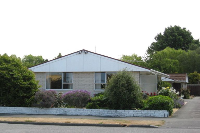 Photo of property in 1/389 Withells Road, Avonhead, Christchurch, 8042