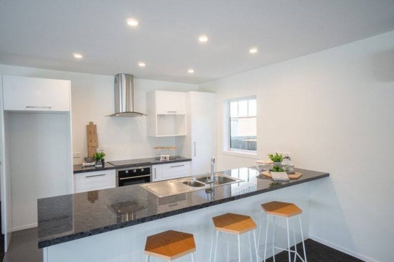 Photo of property in 13 Sutherland Crescent, Melrose, Wellington, 6023