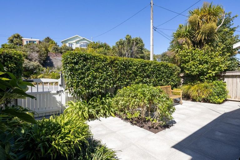 Photo of property in 17 Pembroke Road, Northland, Wellington, 6012