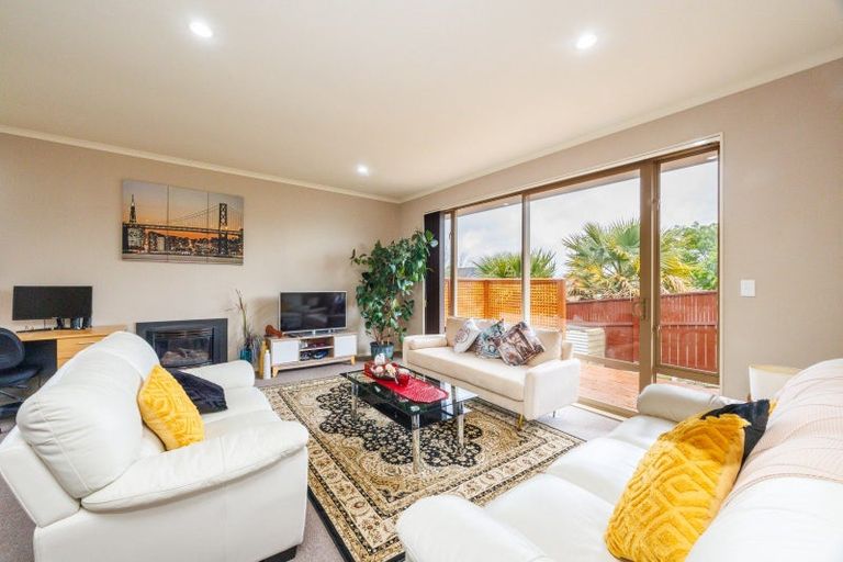 Photo of property in 3 Varsity Heights, Fitzherbert, Palmerston North, 4410