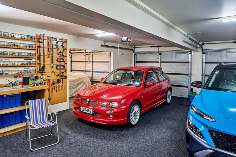 Photo of property in 4 Tombane Terrace, Papakowhai, Porirua, 5024