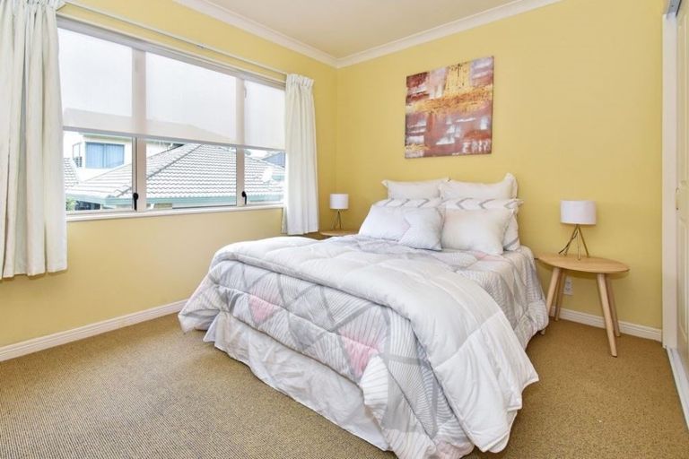 Photo of property in 26 Byblos Place, The Gardens, Auckland, 2105