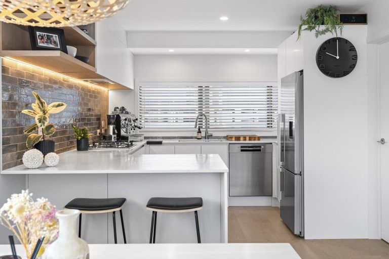 Photo of property in 8/17 Victoria Road, Mount Maunganui, 3116