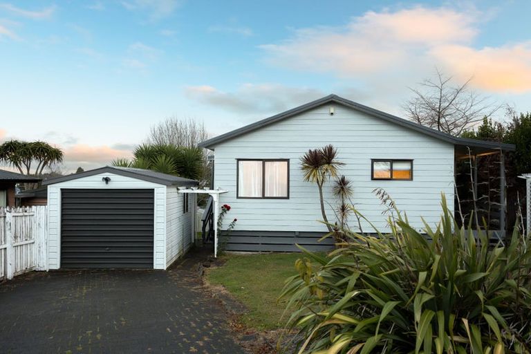 Photo of property in 21 Bartholomew Drive, Nawton, Hamilton, 3200