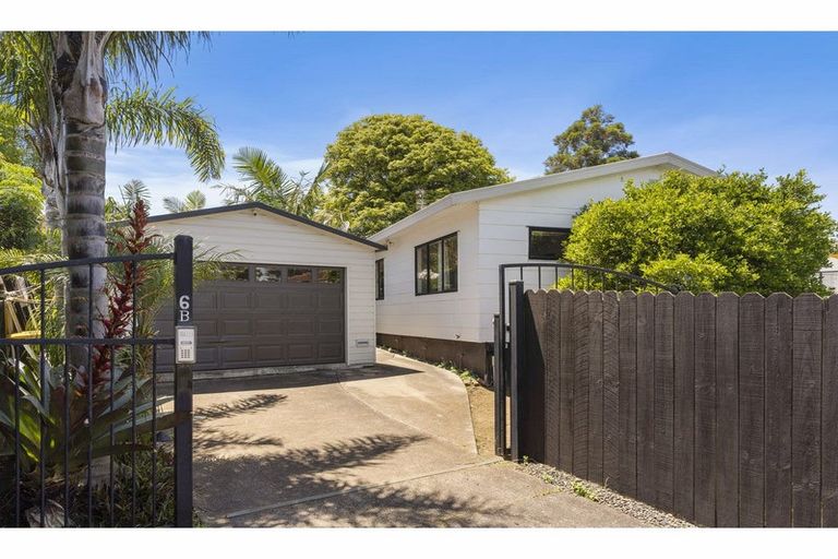 Photo of property in 2/6 Kimdale Place, Totara Heights, Auckland, 2105