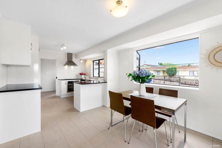 Photo of property in 24 Greenstone Place, Clover Park, Auckland, 2019