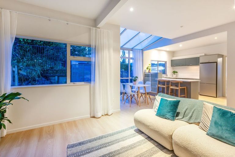 Photo of property in 18 Beach Road, Plimmerton, Porirua, 5026