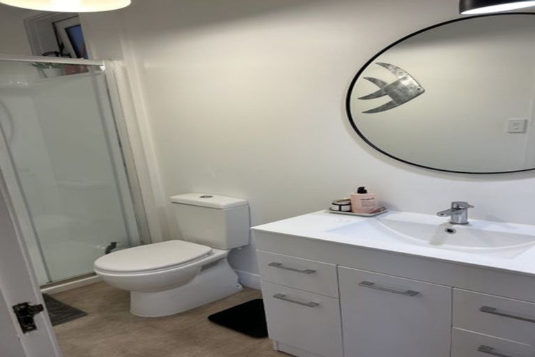 Photo of property in 10b Oriental Terrace, Mount Victoria, Wellington, 6011