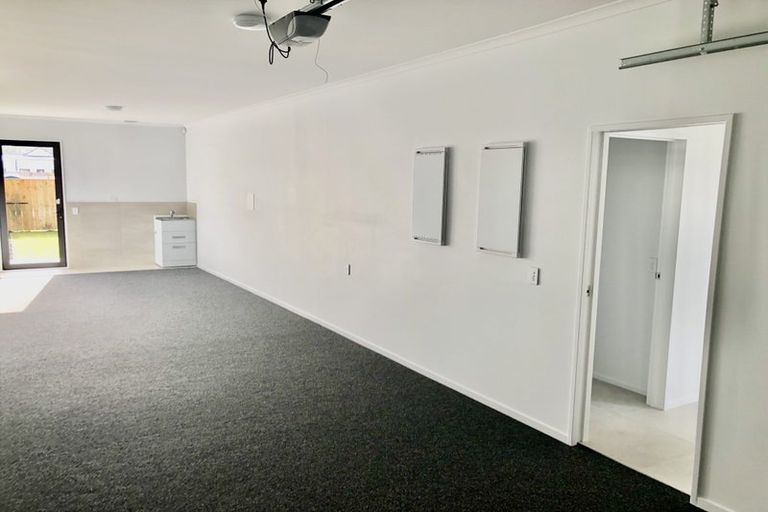 Photo of property in 34 Cambie Avenue, Red Beach, 0932