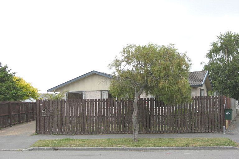 Photo of property in 12 Branksome Place, Parklands, Christchurch, 8083