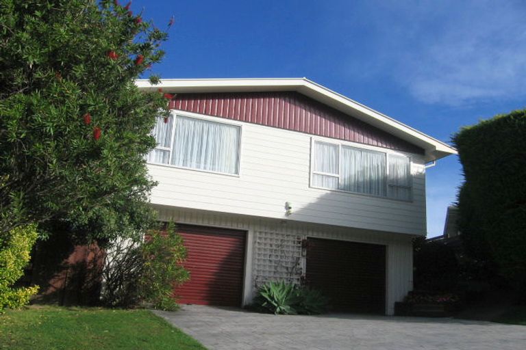 Photo of property in 4 Tweed Road, Papakowhai, Porirua, 5024