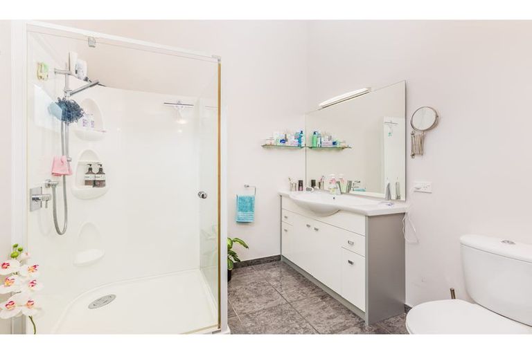 Photo of property in 16 Edkins Road, Kerikeri, 0230