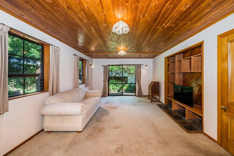 Photo of property in 92 Ngaio Road, Waikanae, 5036