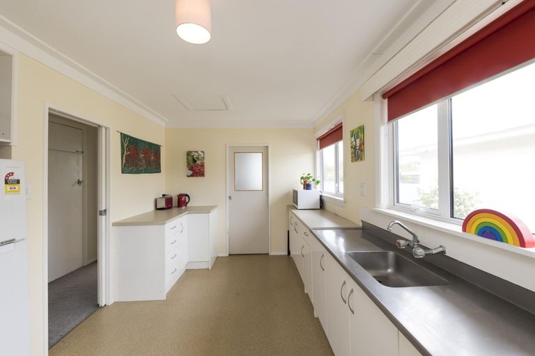 Photo of property in 32 Thomson Street, West End, Palmerston North, 4412