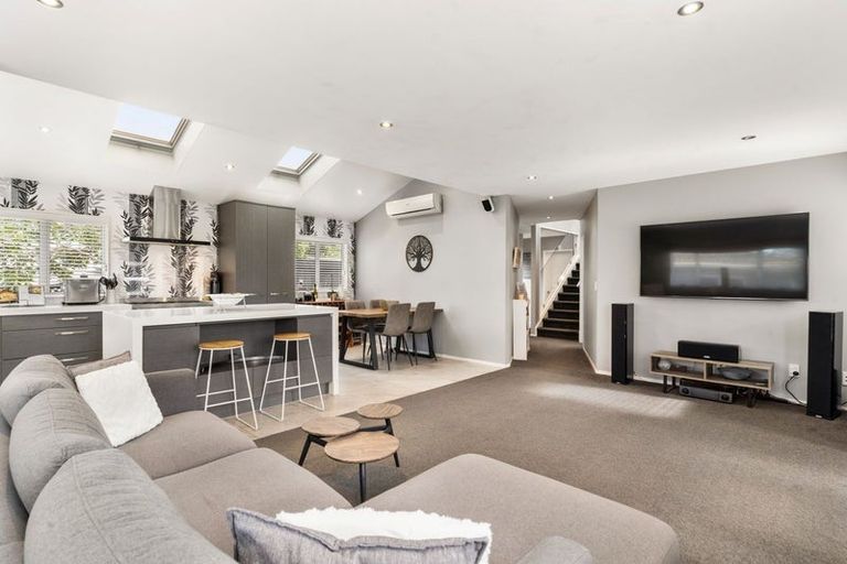 Photo of property in 19 Patons Road, Howick, Auckland, 2014