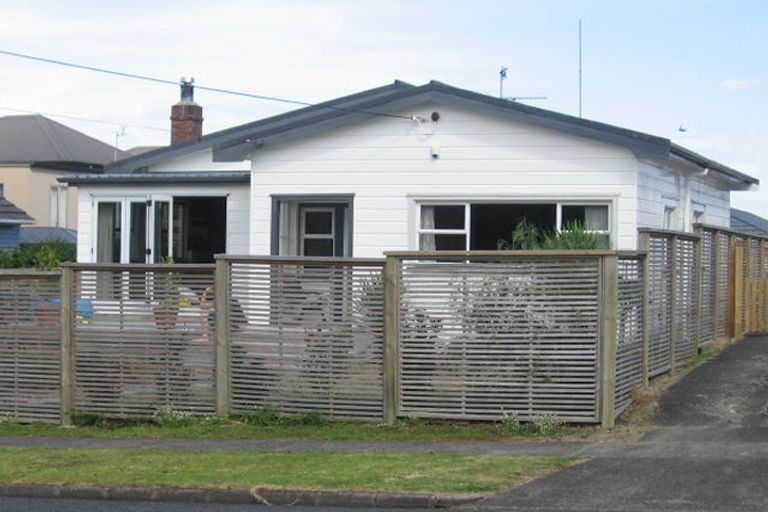 Photo of property in 52 Arawa Street, New Lynn, Auckland, 0600