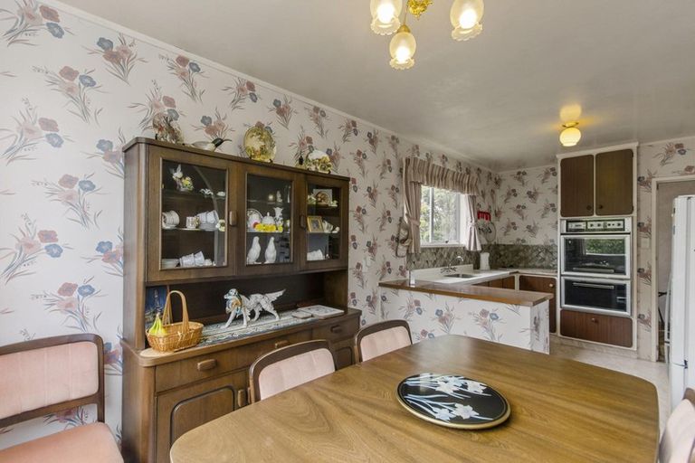 Photo of property in 46 Rehia Road, Massey, Auckland, 0614