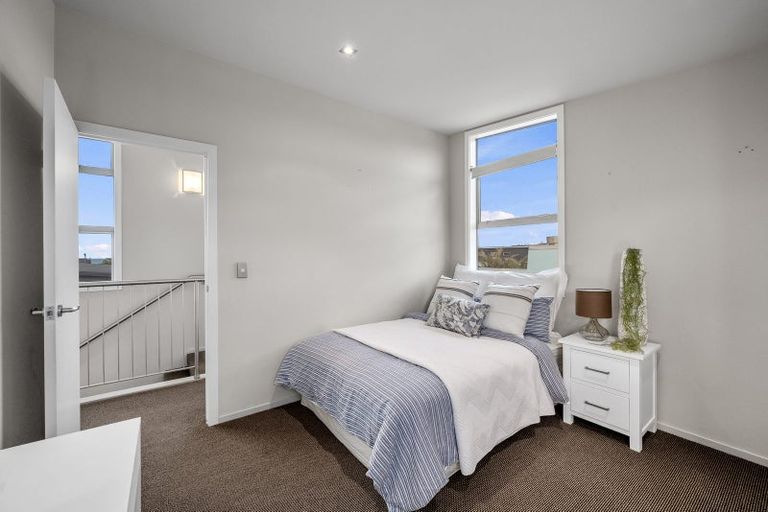 Photo of property in 5 Te Mauri Place, Omaha, 0986