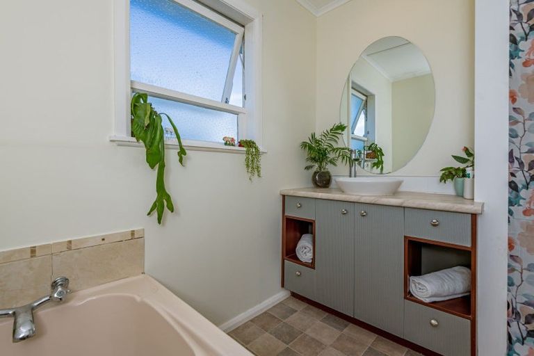 Photo of property in 16 Hurley Place, Awapuni, Palmerston North, 4412