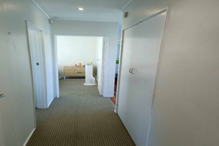 Photo of property in 1/36 Parr Road South, Point Chevalier, Auckland, 1025