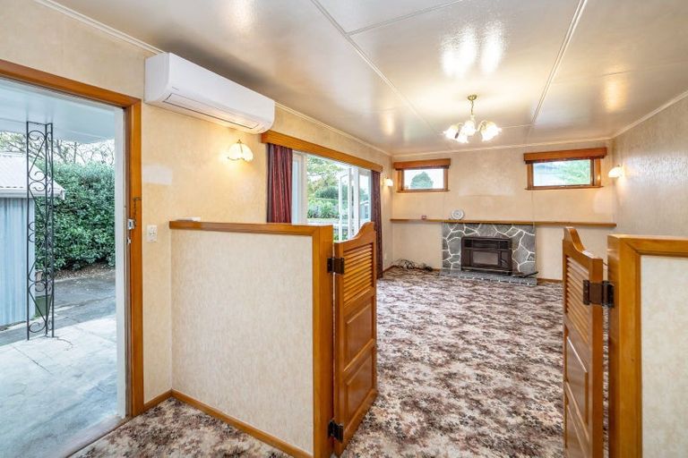 Photo of property in 16 Taylor Street, Carterton, 5713