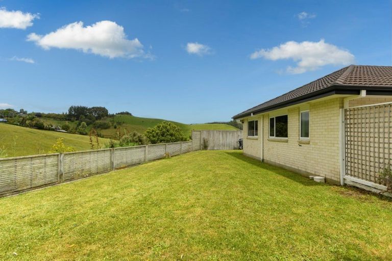 Photo of property in 100 Falcon Drive, Welcome Bay, Tauranga, 3112