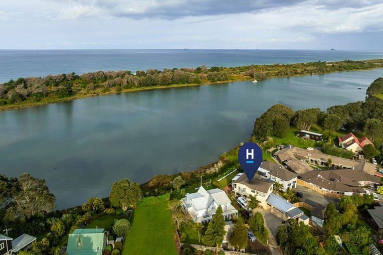 Photo of property in 16 Pohutukawa Drive, Athenree, Katikati, 3177