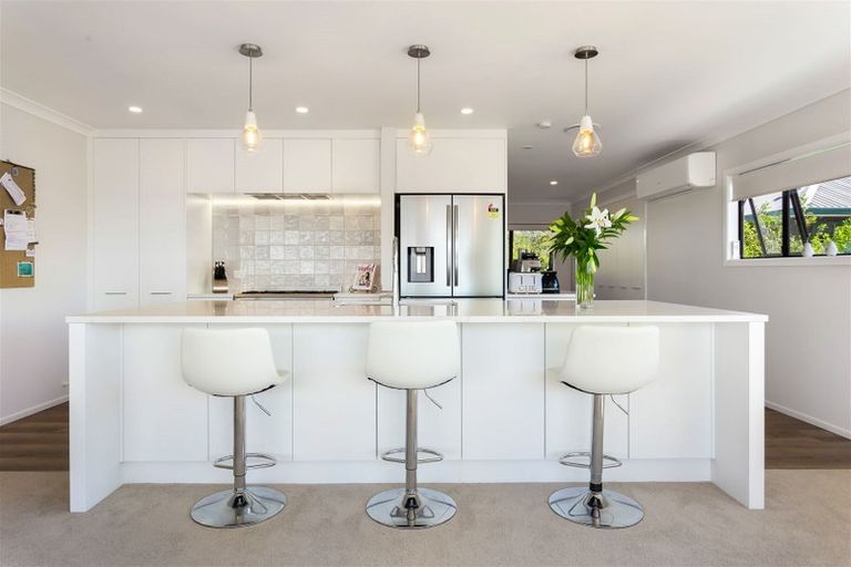 Photo of property in 21a Alexander Street, Cockle Bay, Auckland, 2014