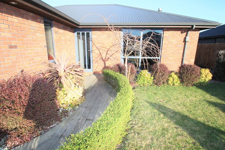 Photo of property in 16 Copperfield Close, Mosgiel, 9024