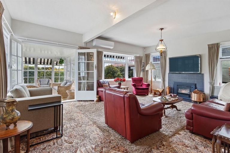 Photo of property in 22 Main Road, Mount Pleasant, Christchurch, 8081