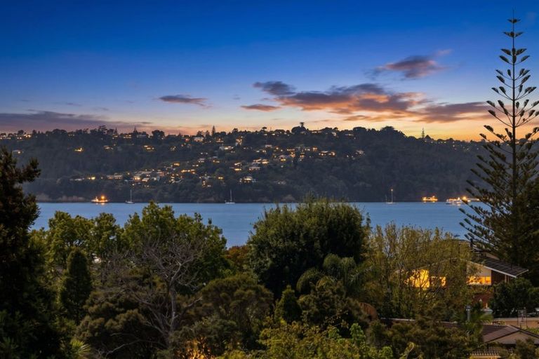 Photo of property in 7a Justin Place, Te Atatu Peninsula, Auckland, 0610