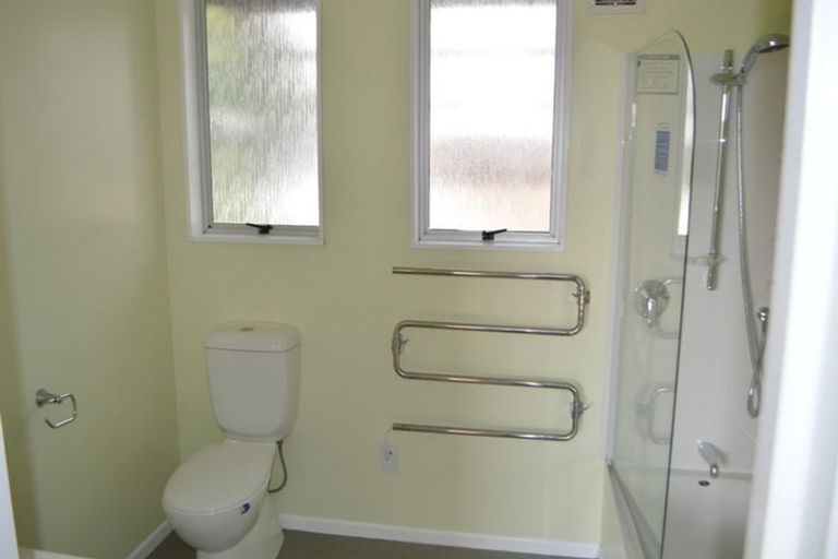 Photo of property in 146 Gloaming Hill, Titahi Bay, Porirua, 5022