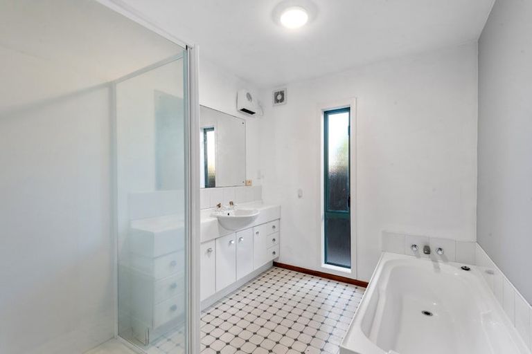 Photo of property in 2/52 Marine Parade, North New Brighton, Christchurch, 8083