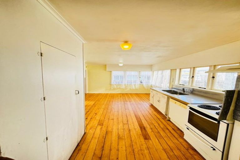 Photo of property in 47 Mckean Avenue, Manurewa, Auckland, 2102