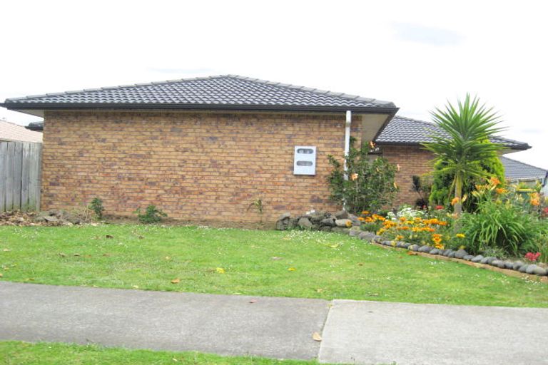 Photo of property in 72 Crossandra Drive, Mangere, Auckland, 2022