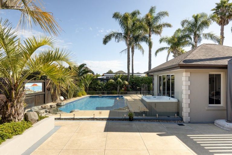 Photo of property in 82 Palm Beach Boulevard, Papamoa Beach, Papamoa, 3118