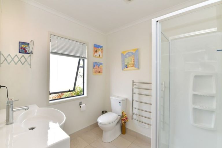 Photo of property in 21 Discovery Drive, Gulf Harbour, Whangaparaoa, 0930
