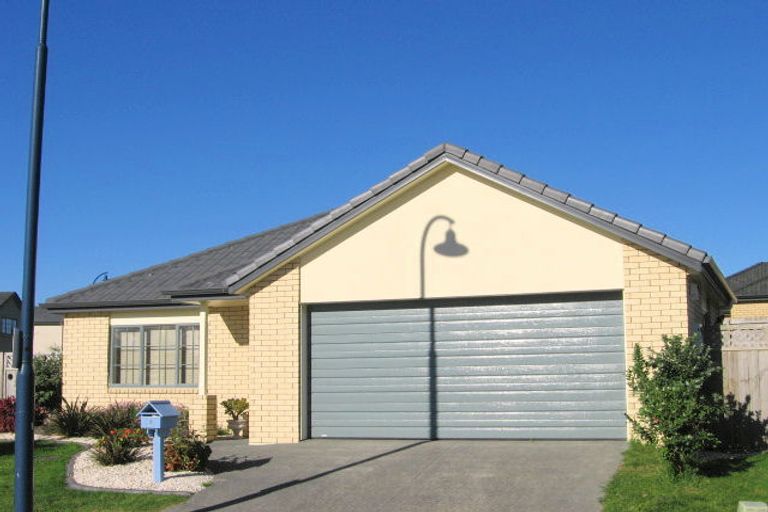 Photo of property in 9 Applebox Lane, Henderson, Auckland, 0612