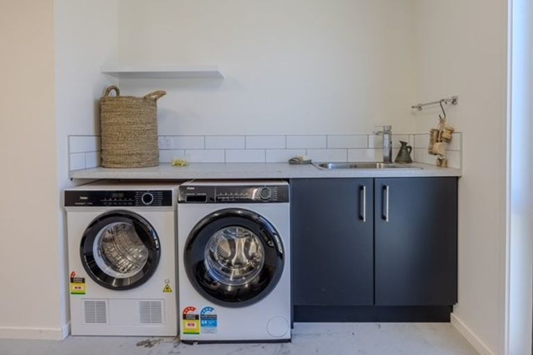 Photo of property in 42 Obelisk Street, Wanaka, 9305