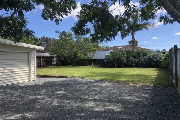 Photo of property in 7 Shortland Street, Regent, Whangarei, 0112