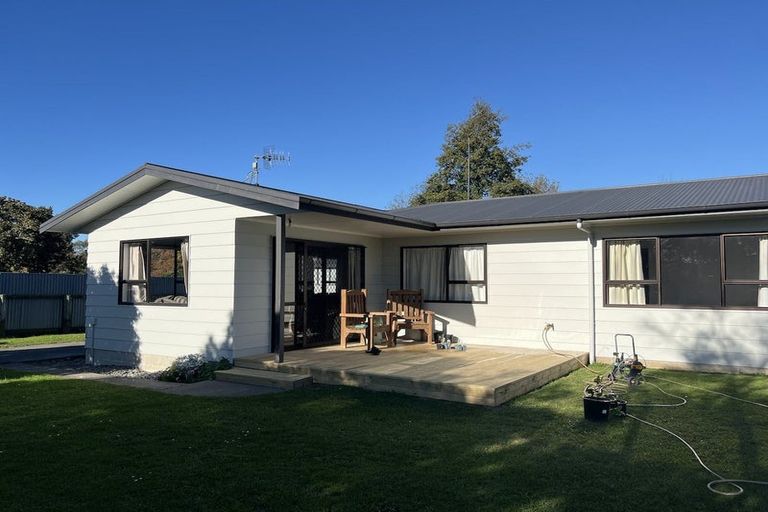 Photo of property in 1 Perry Crescent, Greenmeadows, Napier, 4112
