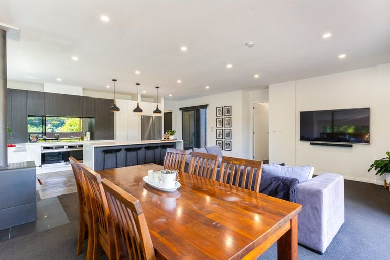 Photo of property in 4a Ryan Grove, Tawa, Wellington, 5028