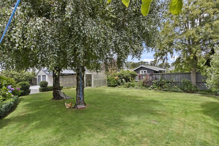 Photo of property in 7 Sawtell Place, Northcote, Christchurch, 8052