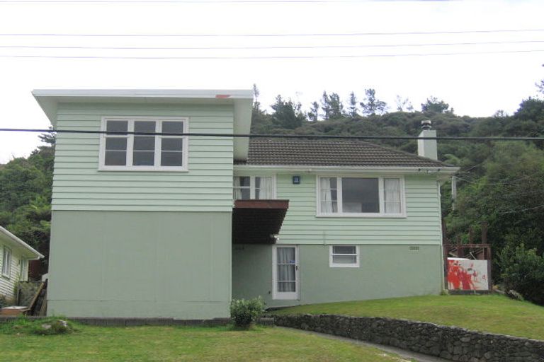 Photo of property in 27 Bird Grove, Stokes Valley, Lower Hutt, 5019