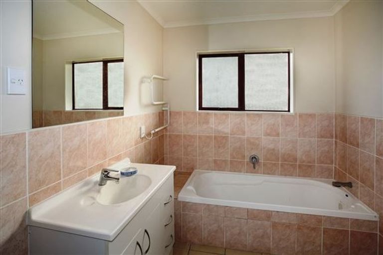 Photo of property in 27i Gibson Road, Tuakau, 2121