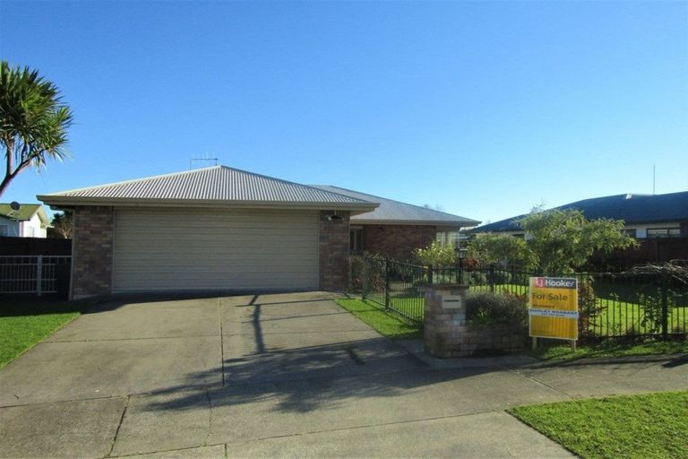 Photo of property in 19 Edgewater Grove, Whakatane, 3120